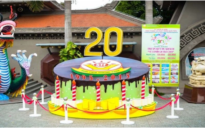 bánh sinh nhật khổng lồ